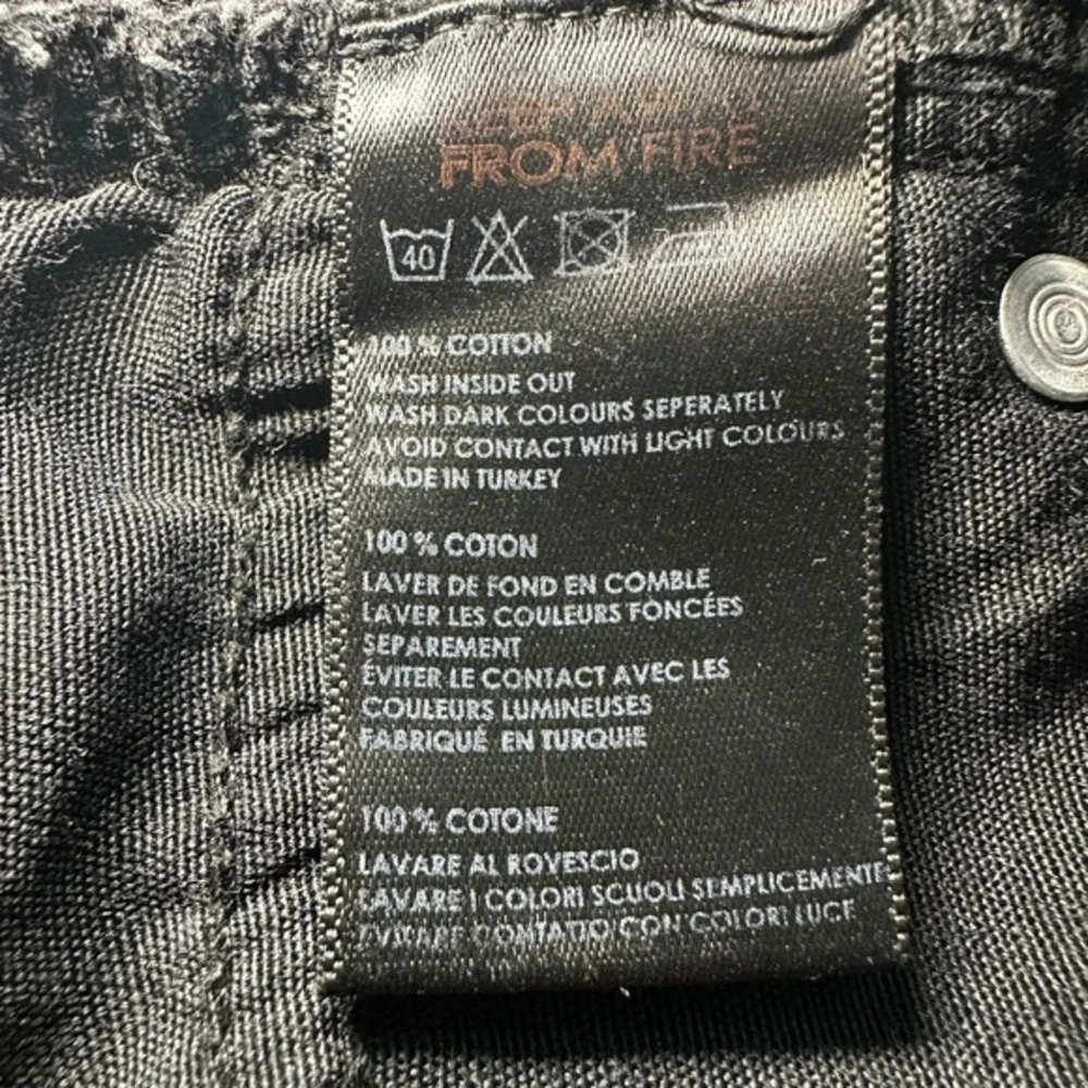 BDG Jeans‎ Women Size 26 *27x28.5 Mom Fit 90s Vtg Wash Black Denim Tapered Leg